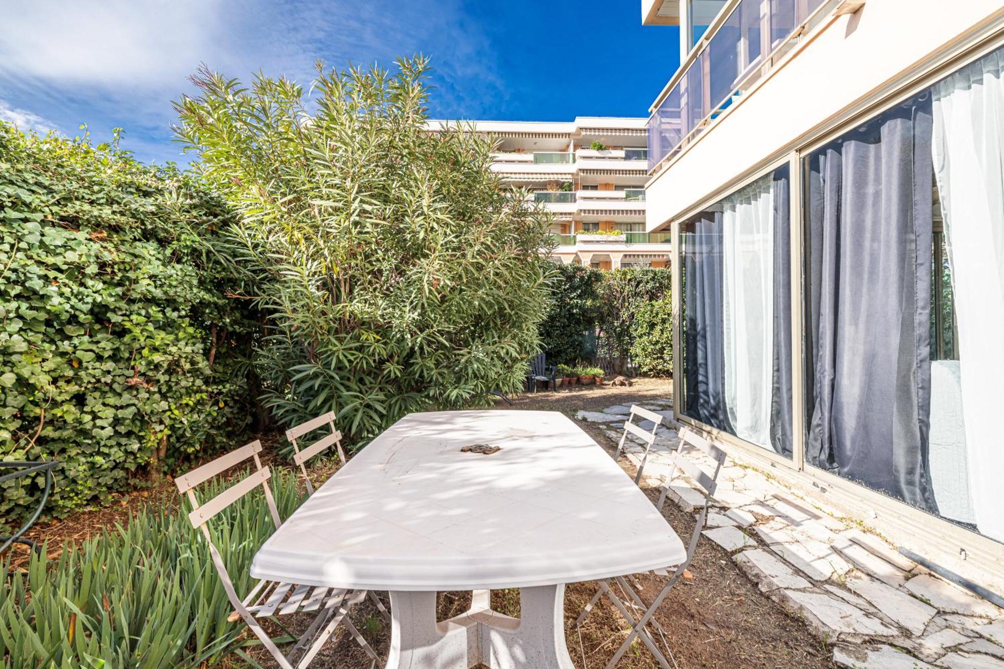 Le Globe Trotteur Apartment Saint-Laurent-du-Var Bagian luar foto