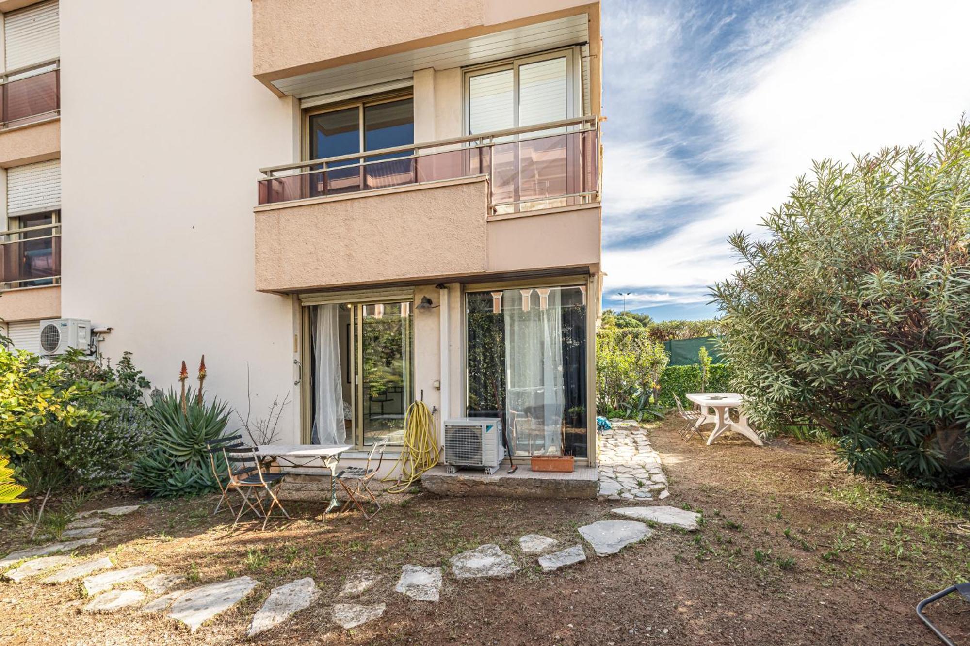 Le Globe Trotteur Apartment Saint-Laurent-du-Var Bagian luar foto