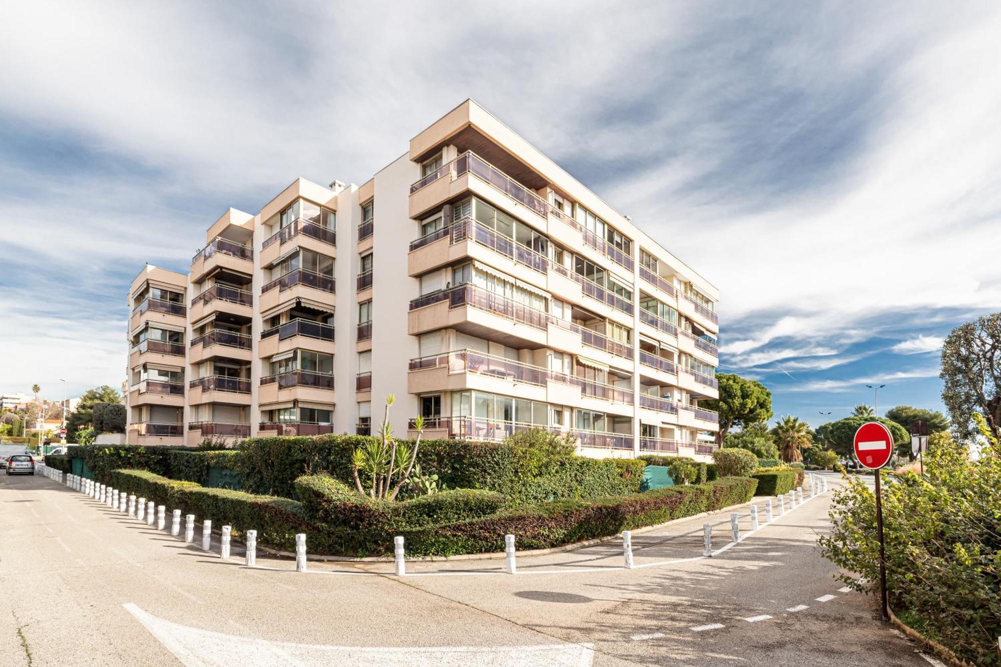 Le Globe Trotteur Apartment Saint-Laurent-du-Var Bagian luar foto
